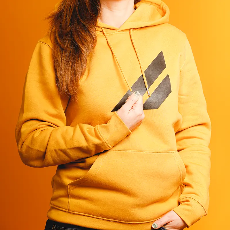Sudadera mostaza capucha